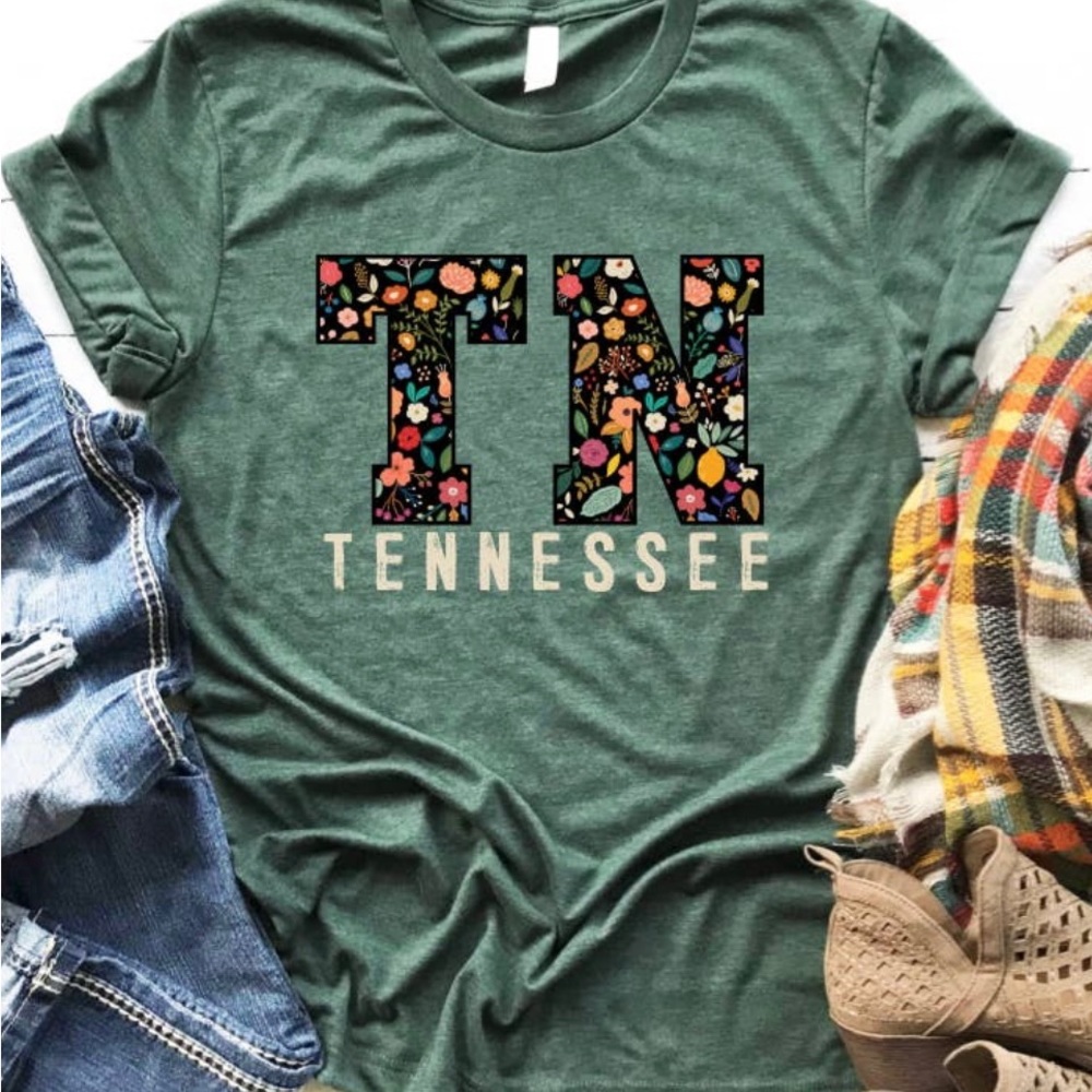 Brand new BOUTIQUE forest green Tennessee shirt